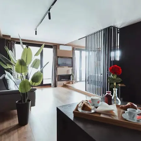 Apartment Re Di *